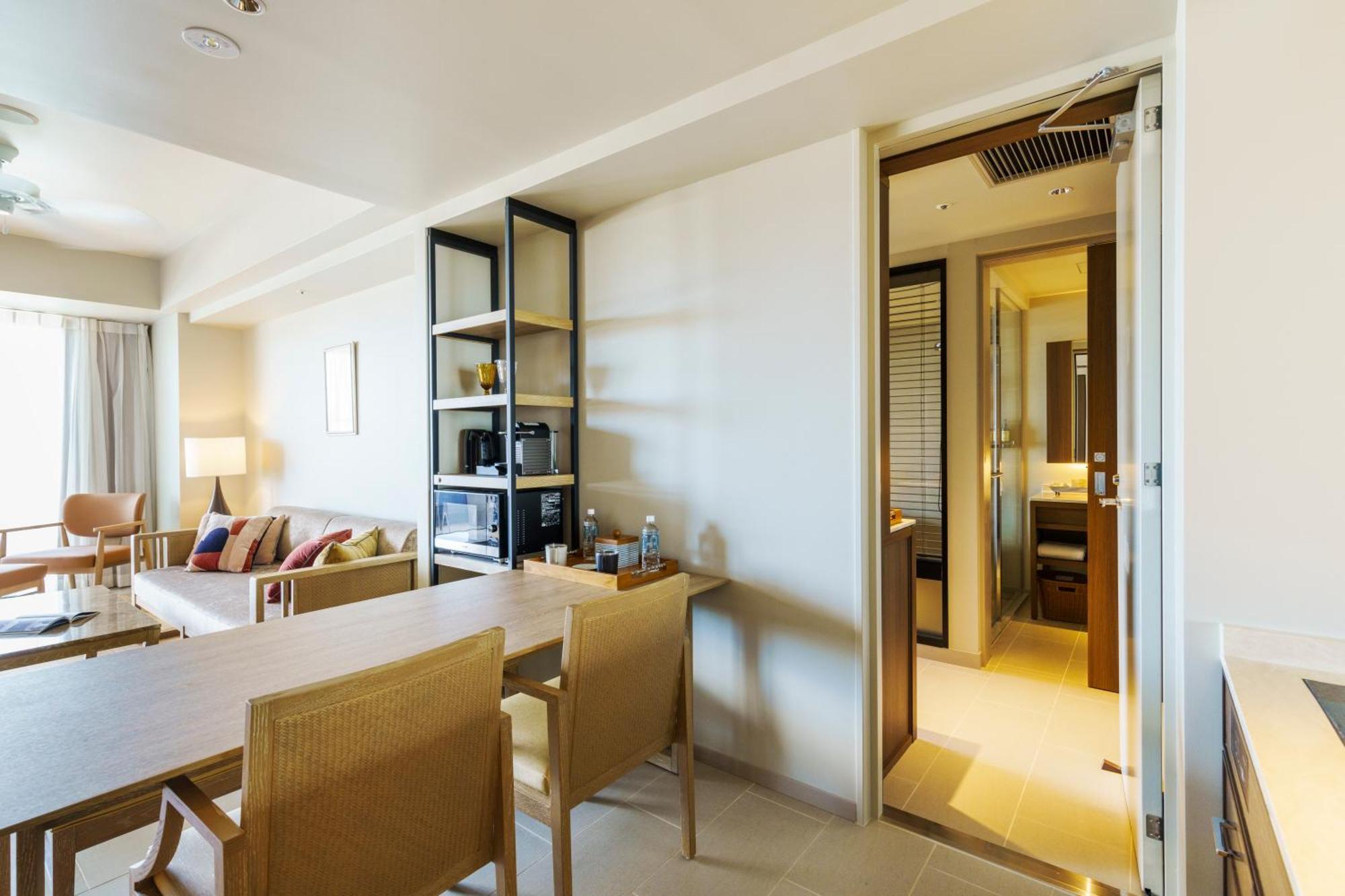 Mb Gallery Chatan By The Terrace Hotels Bagian luar foto
